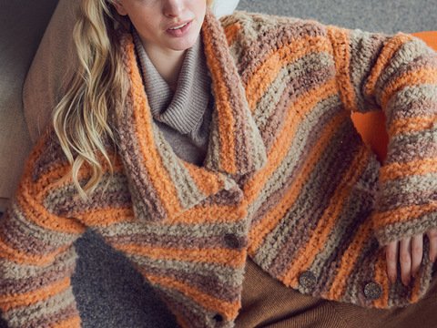 Gestreifte Jacke mit Stehkragen