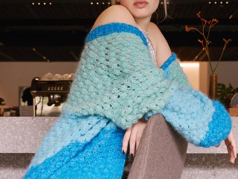 Gestreifte Jacke mit glitzerndem Beilaufgarn