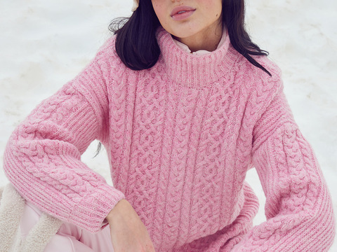 Pulli im Mustermix mit verschiedenen Zopfstreifen