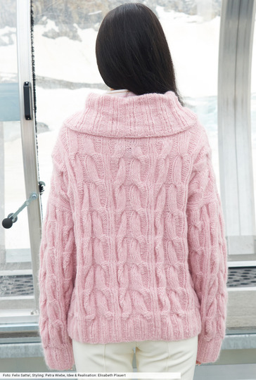 Zopfmusterpulli in Oversize