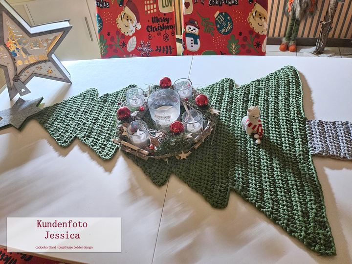 Crochet Christmas Easy Tree Pattern: Chunky Wool Wall Hanging for Beginner