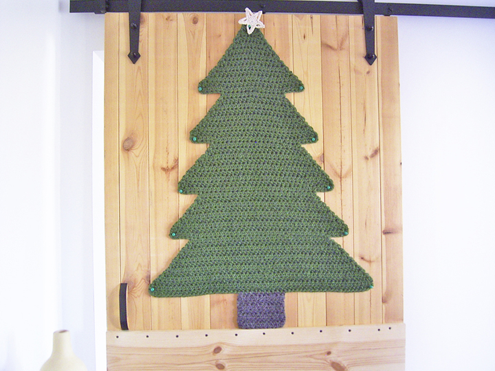Crochet Christmas Easy Tree Pattern: Chunky Wool Wall Hanging for Beginner