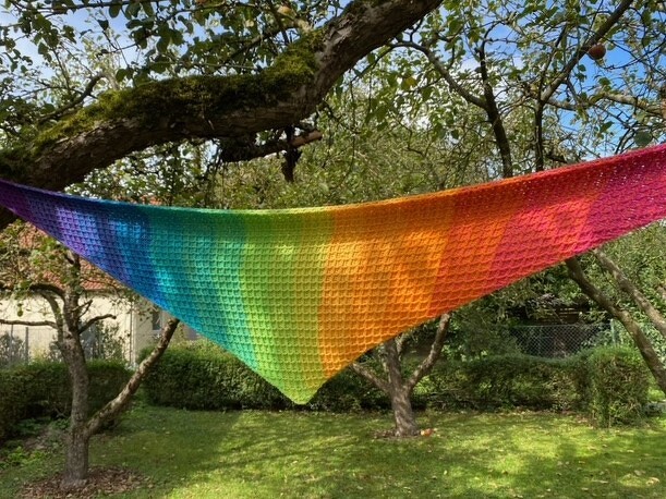 Mad Tartan - Häkelanleitung flaches Dreieckstuch side-to-side