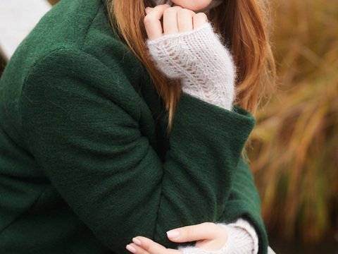 Handstulpen mit Lochmuster