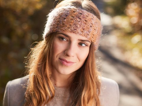 Stirnband mit Farbverlauf und Lochmuster