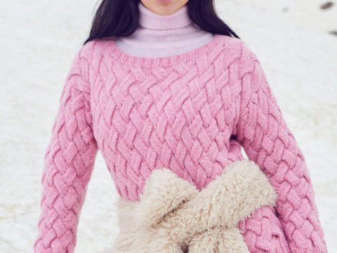 Pulli mit Flechtstrukturen