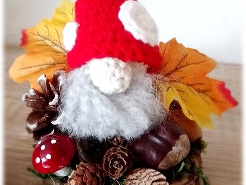 Fliegenpilzwichtel mit spitzer Kappe  - Häkelanleitung