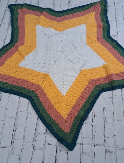 Häkelanleitung: Wunderschöne Sternen-Babydecke – Einfach und Anfängerfreund