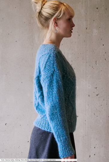 Pulli mit Rautenstreifen