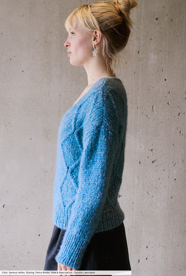 Pulli mit Rautenstreifen