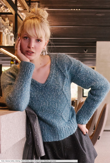 Pulli mit Rautenstreifen