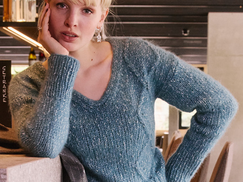 Pulli mit Rautenstreifen