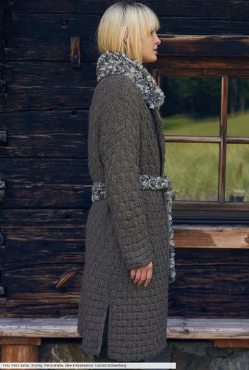 Longjacke mit Felltasche