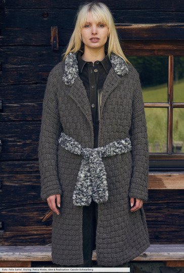 Longjacke mit Felltasche