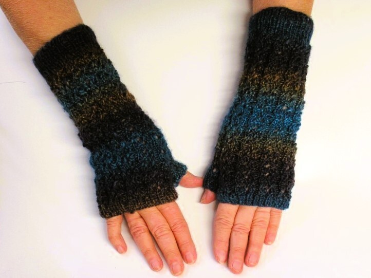 Strickanleitung Arm- und Beinstulpen mit Lochmuster