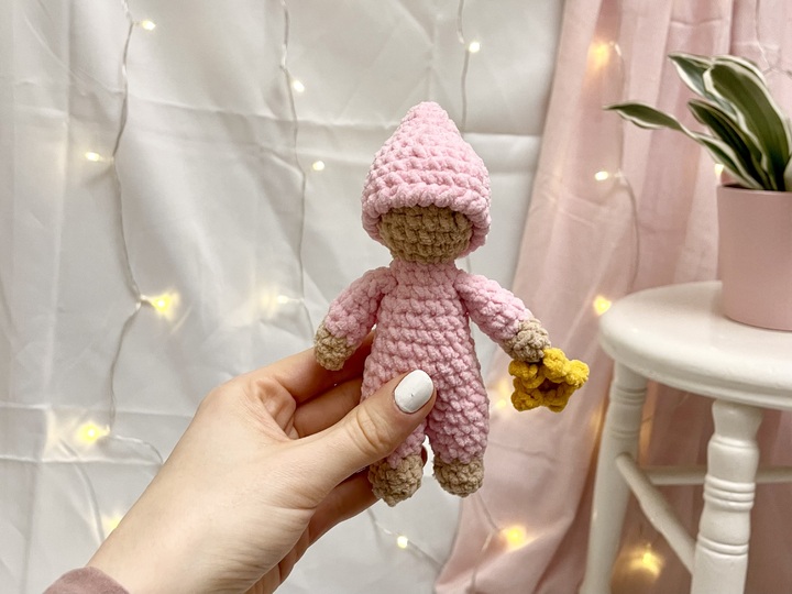 Häkelanleitung Schlüsselanhänger | Schlafpuppe „Elia“