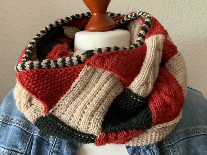 Canissa, Loop in Entrelac-Technik