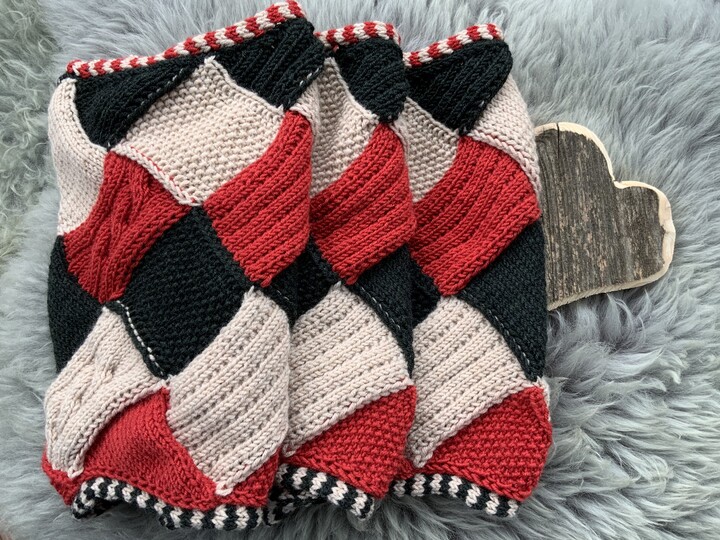 Canissa, Loop in Entrelac-Technik