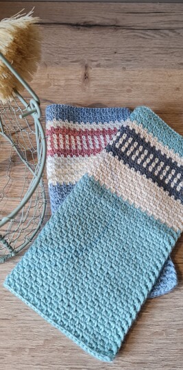 Anleitung für ein gehäkeltes Spültuch mit Streifenfolge