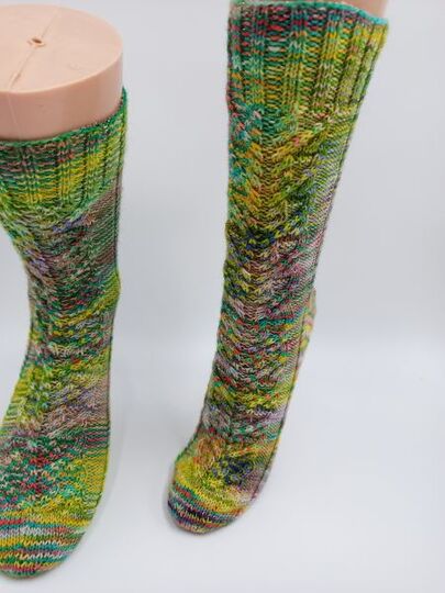 Sockenanleitung "The power of celtic", geeignet für Maschenzahlen 56 bis 72