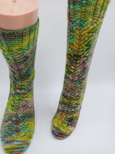 Sockenanleitung "The power of celtic", geeignet für Maschenzahlen 56 bis 72