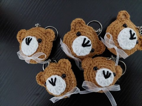 Häkelanleitung Schlüsselanhänger, oder Baumschmuck Weihnachtsbärchen!