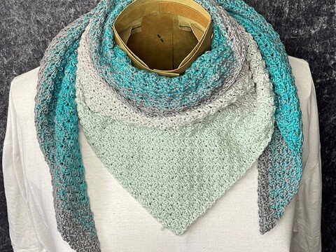 Häkelanleitung flaches Dreieckstuch "Knötchen"