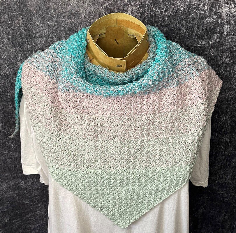 Häkelanleitung flaches Dreieckstuch "Knötchen" - Bild 2