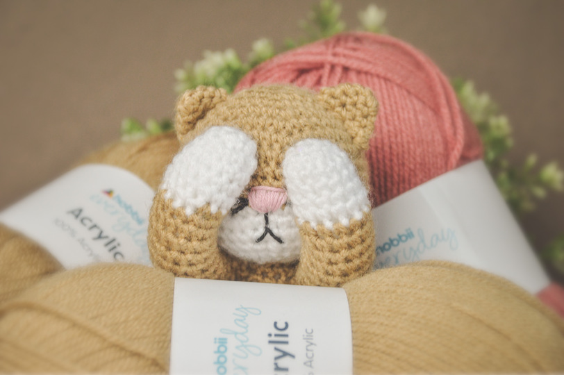 Häkelanleitung Kater Garry mit Pulli.Amigurumi Pattern für orange/rot-weiße