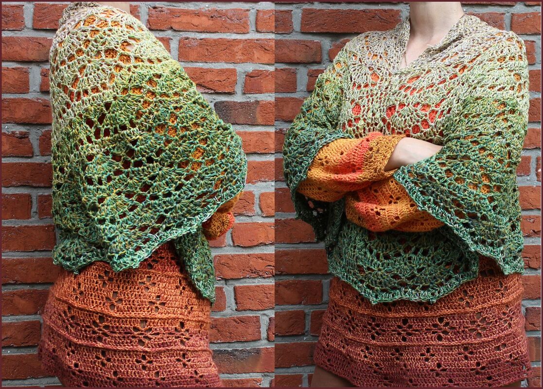 Mehrere Ansichten eines gehäkelten Ponchos mit grün-orange Farbverlauf vor einer Backsteinwand