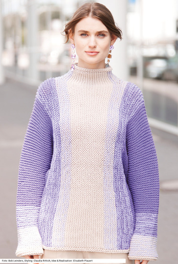 Quer gestrickter Pullover mit Fledermausärmeln