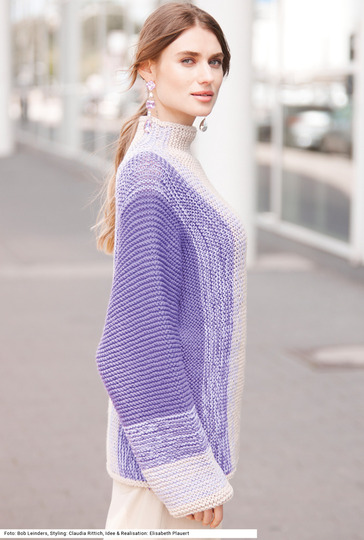 Quer gestrickter Pullover mit Fledermausärmeln