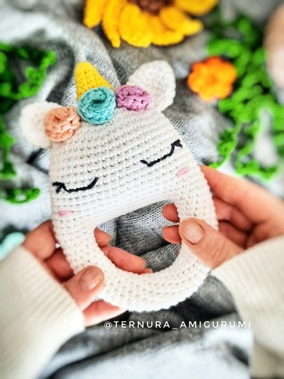 Einhorn Rassel Häkelanleitung