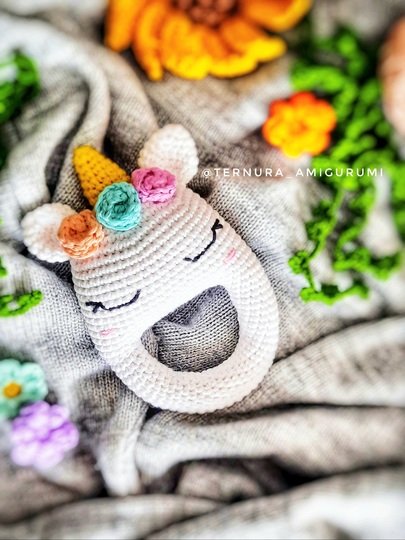 Einhorn Rassel Häkelanleitung