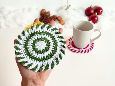 Christmas Peppermint Candy Coasters - Crochet Pattern for Beginners