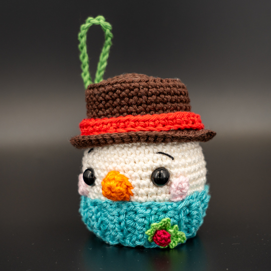 Schneemann Ornament - Amigurumi - Häkelanleitung - Weihnachtsbaum Schmuck