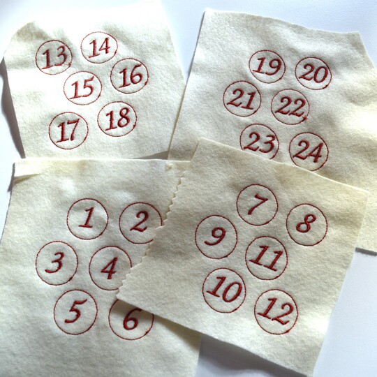 Stickdatei Adventskalenderzahlen rund für Button zum Aufnähen oder Aufklebe