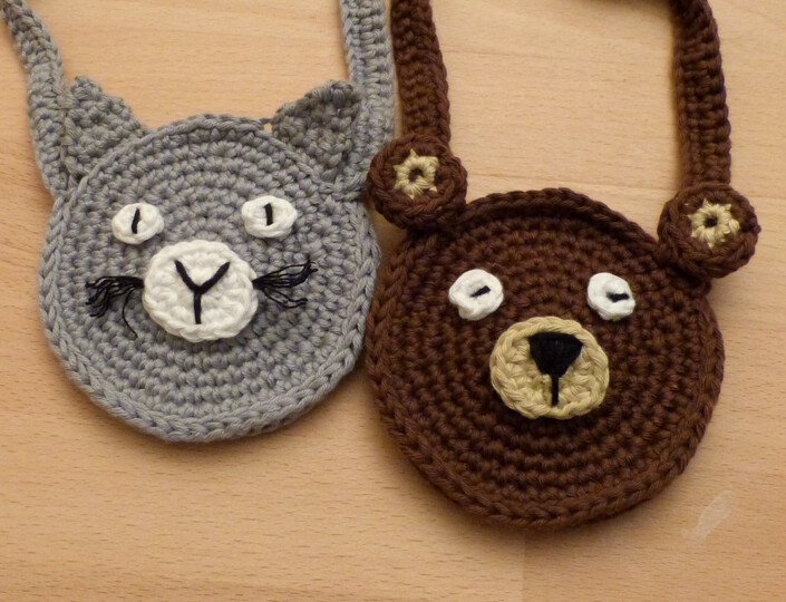 Crochet pattern animal neck pouch: fish, cat, frog and bear