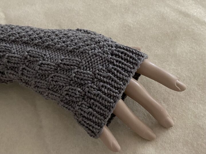 Strickanleitung - Handstulpe "Loputon"