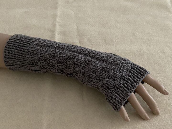 Strickanleitung - Handstulpe "Loputon"