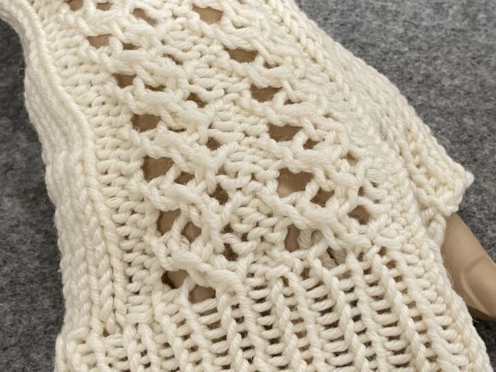 Strickanleitung - Handstulpe "Talviaika"