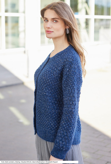 Jacke mit Dornröschenmuster in Dunkelblau mit Glitzerfaden