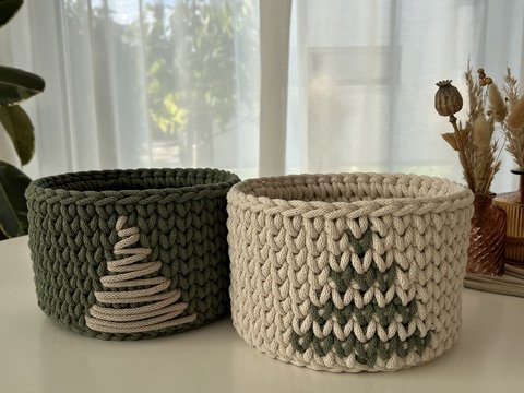 Weihnachtskorb gehäkelt in 2 Designs ohne Verbindungsnaht (+ Video)