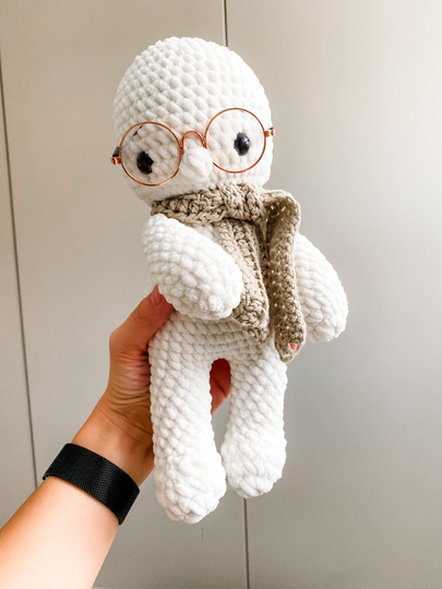 Schneemann Amigurumi aus Plüschwolle häkeln