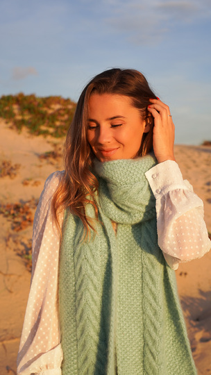 Schal stricken mit Zopfmuster und Videoanleitung