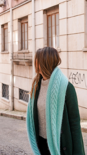 Schal stricken mit Zopfmuster und Videoanleitung