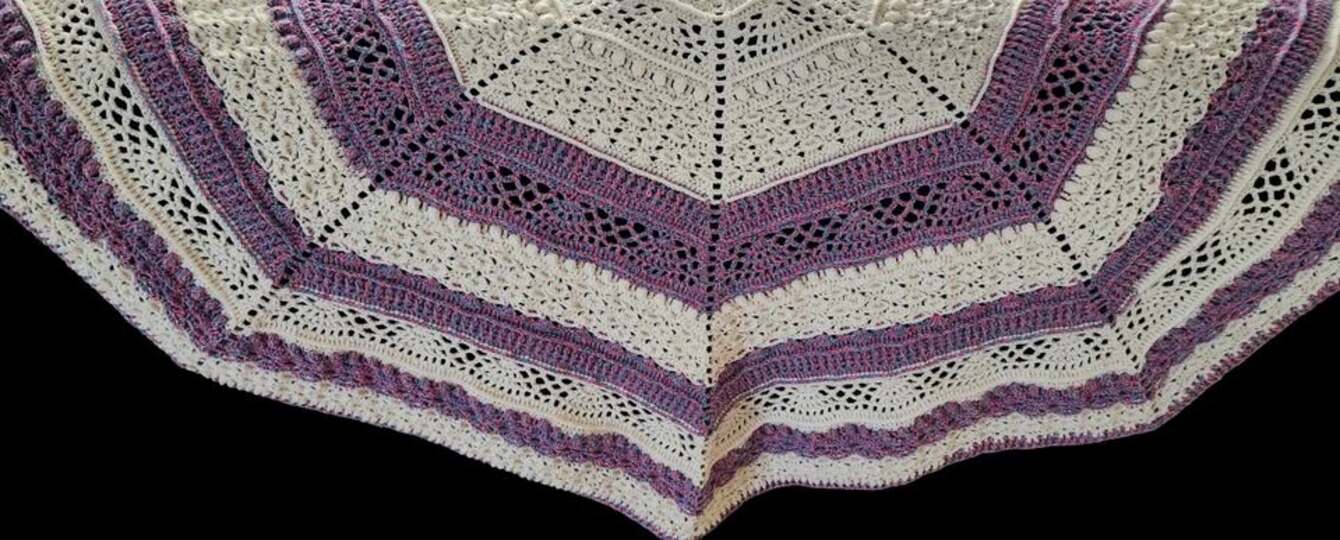 Fünfecktuch „Tisca BE“ – Häkelanleitung