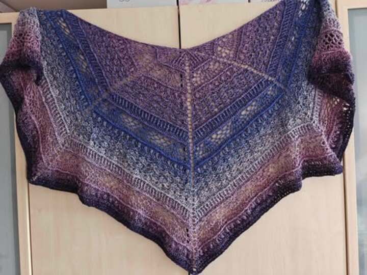 Fünfecktuch „Tisca BE“ – Häkelanleitung