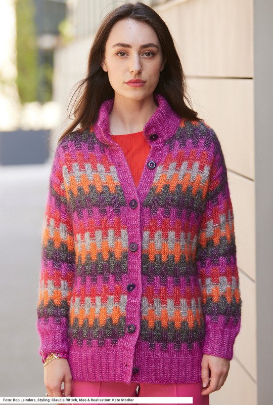 Jacke mit Jacquardmuster in Zyklam, Brombeere, Rot und Orange - Bild 3