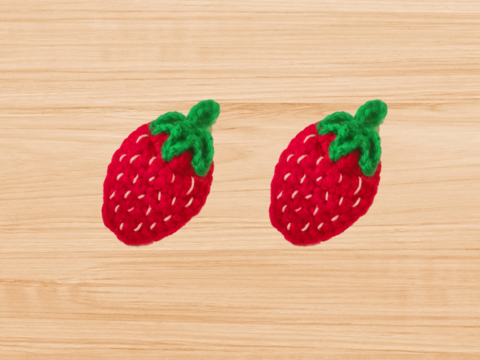 A crochet strawberry Hair clip pattern